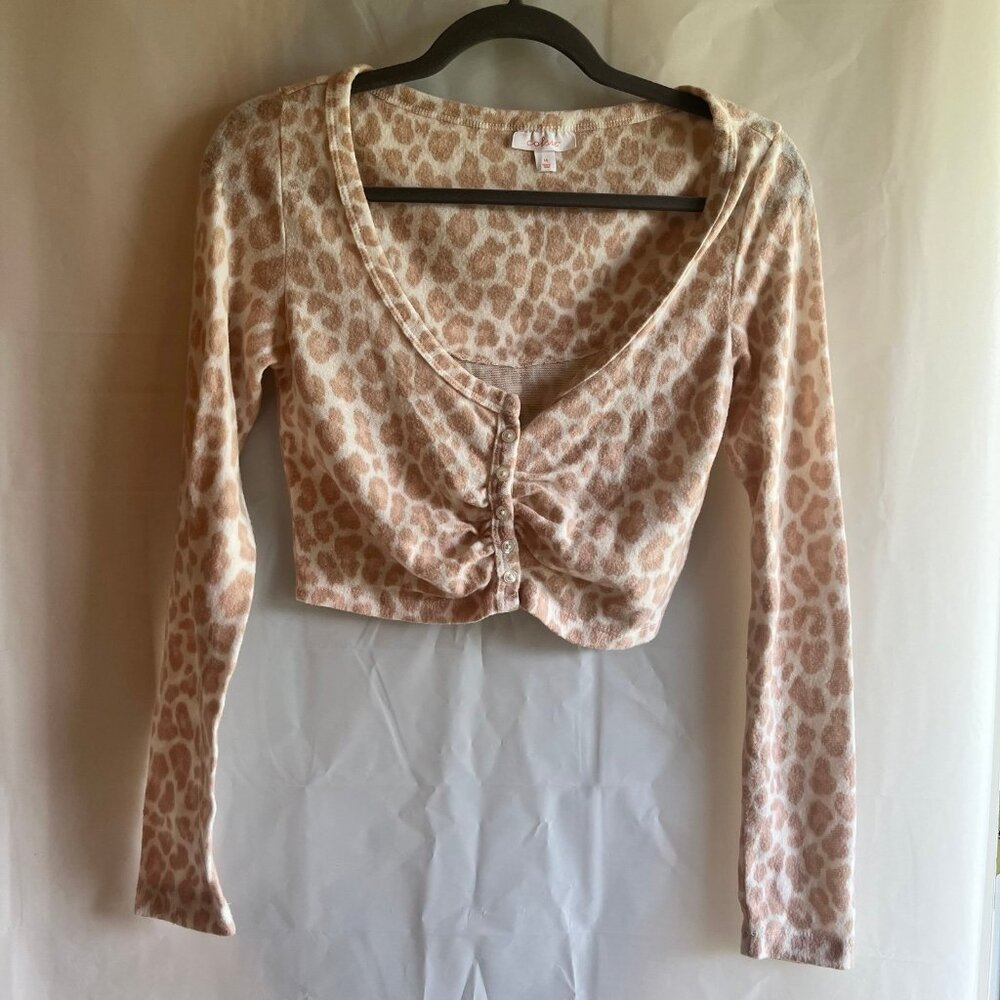 Juniors medium top soft material Lepard print